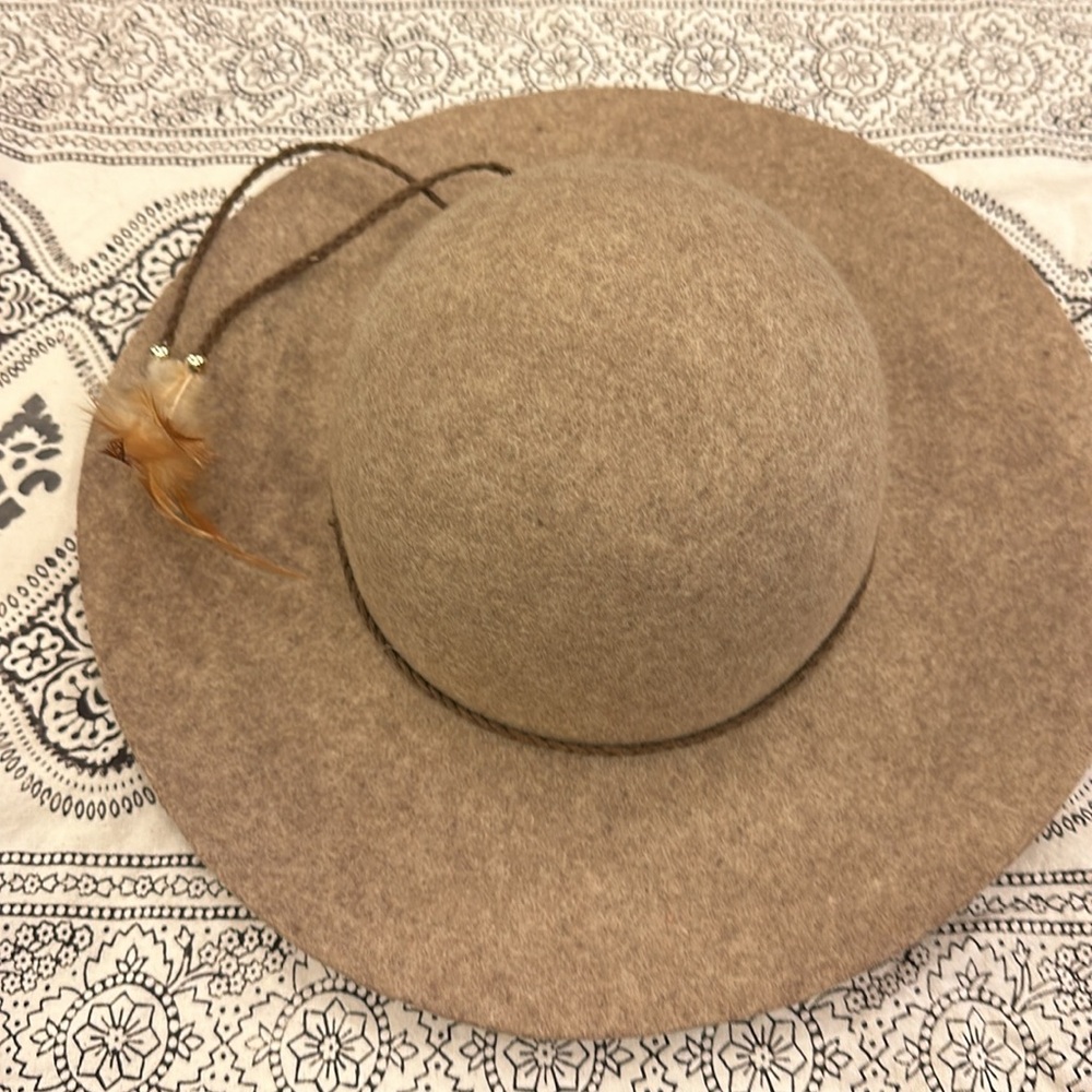 American Eagle Hat OS 100% Wool
